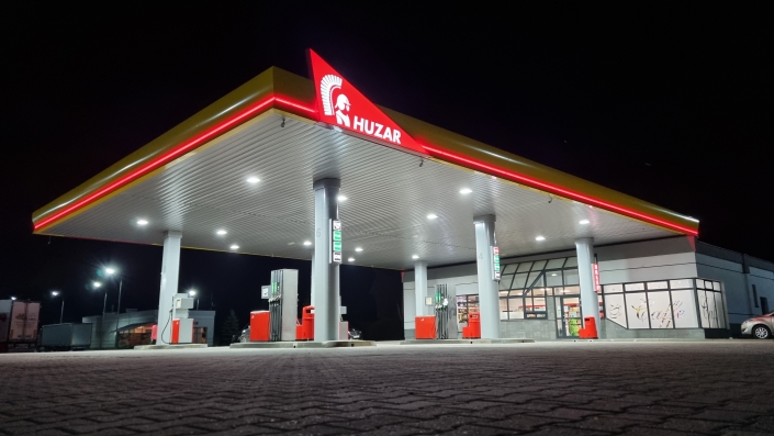 stacje paliw budowa i&nbsp;reklama