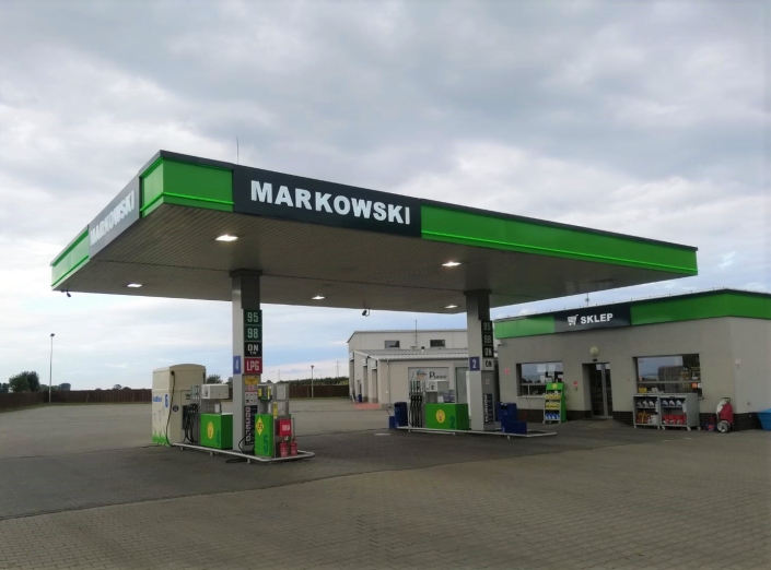 stacje paliw budowa i&nbsp;reklama